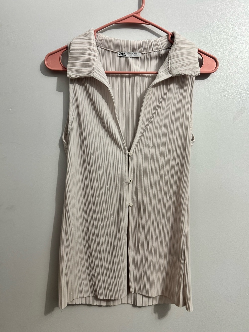 ZARA Cream Pleated Sleeveless Collared Button-Front Top